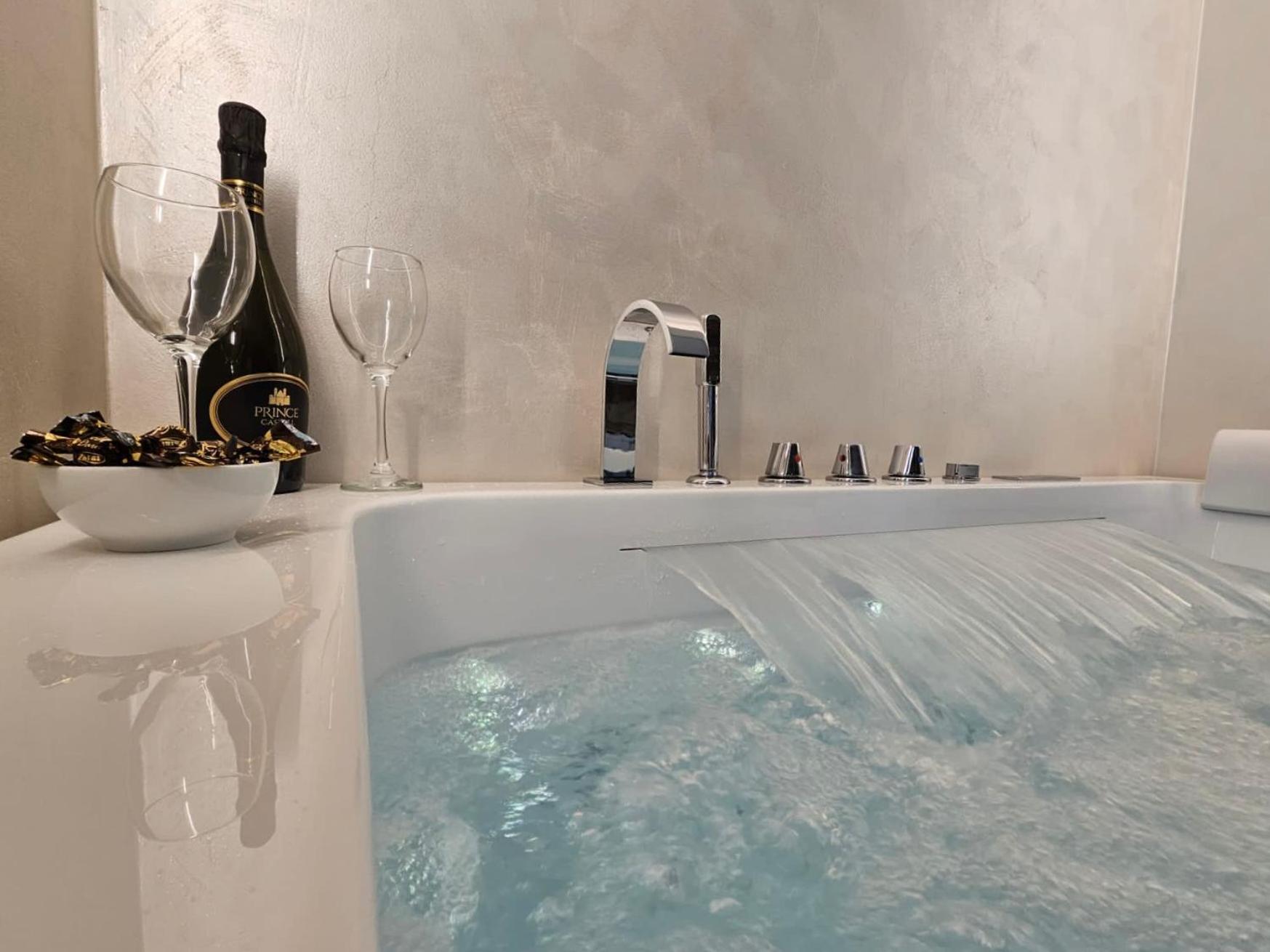 Il Tiglio Jacuzzi&Sauna Lucca Luaran gambar