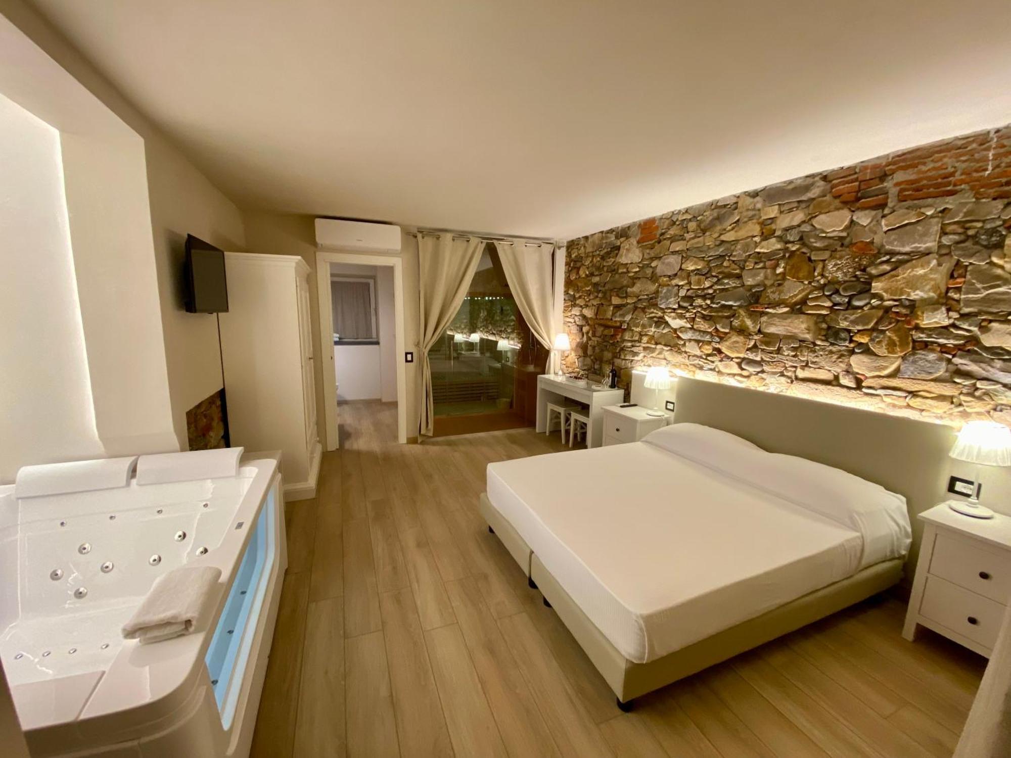 Il Tiglio Jacuzzi&Sauna Lucca Luaran gambar